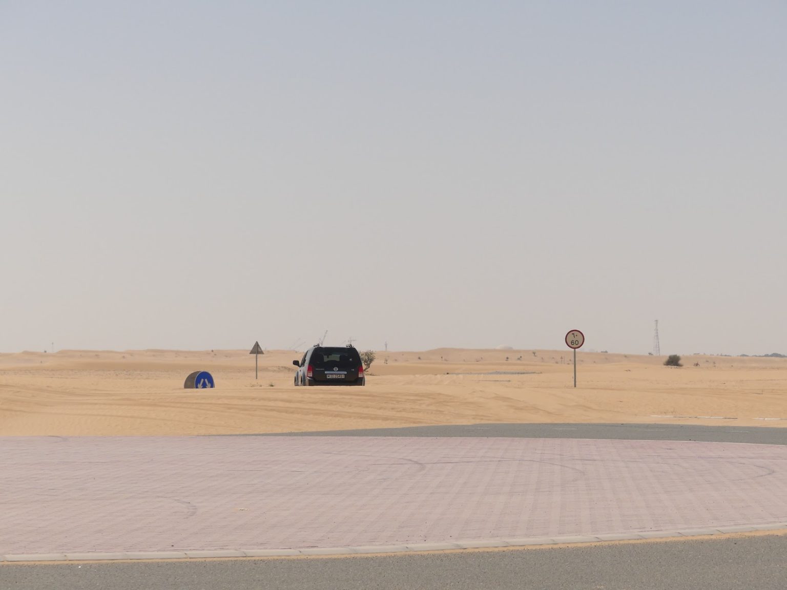 Dubai’s Half Desert Road